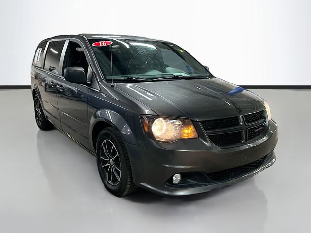 Used 2016 Dodge Grand Caravan R/T w/ Driver Convenience Group image 3