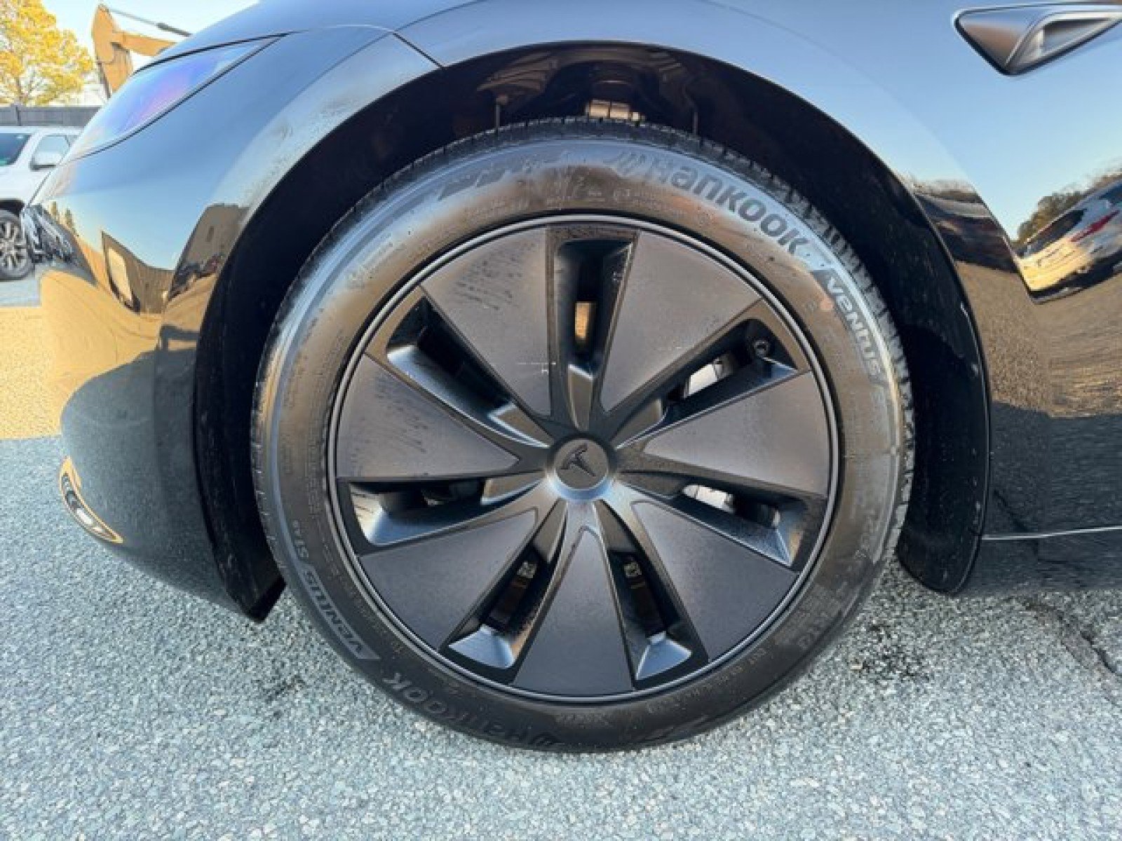 Used 2024 Tesla Model 3 Standard Range image 10