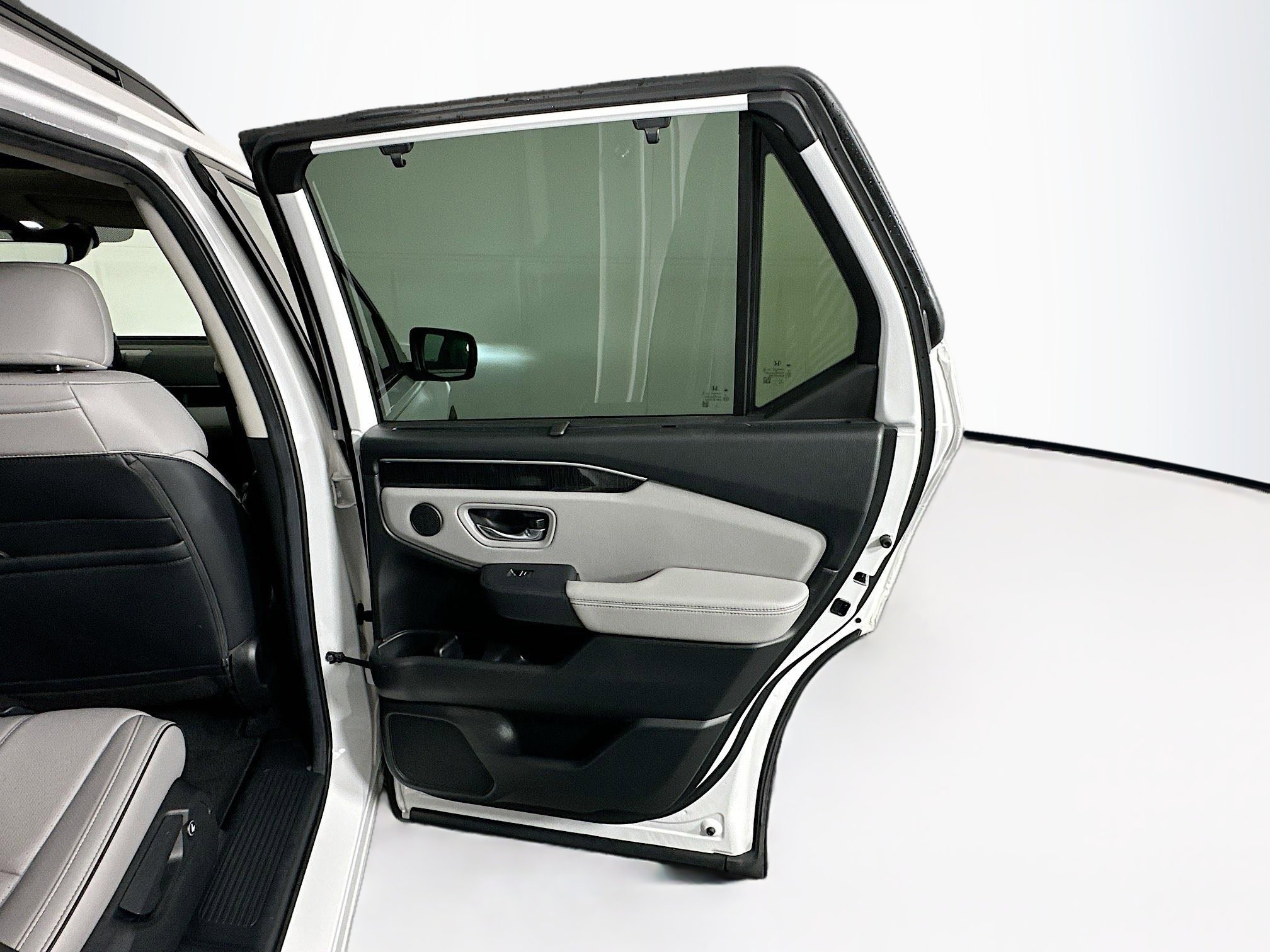 Used 2024 Honda Pilot Elite image 33