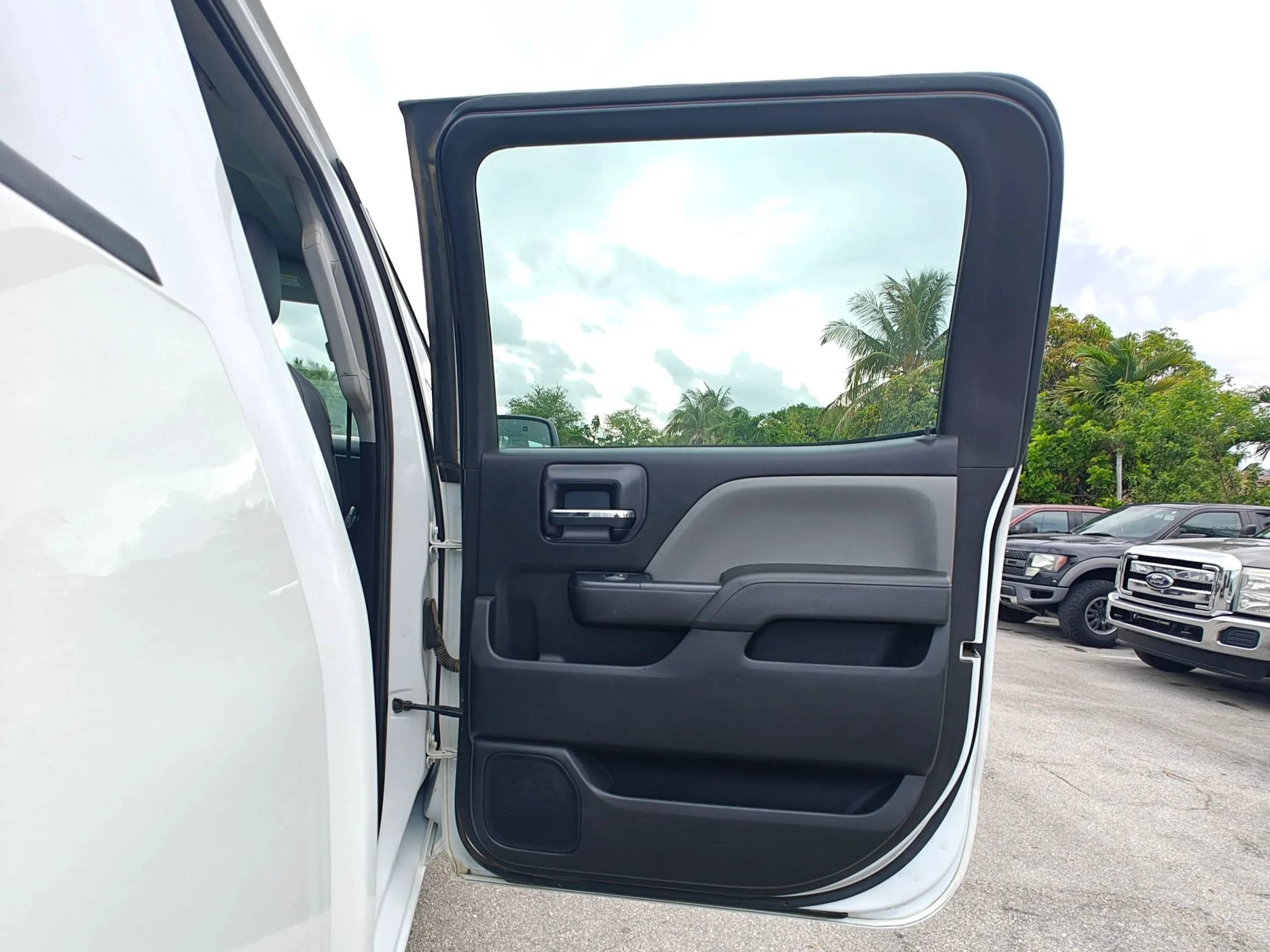 Used 2019 Chevrolet Silverado 2500 W/T AWD/4WD image 12