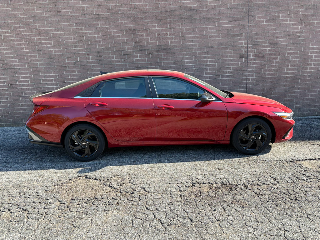 New 2026 Hyundai Elantra SEL Sport Premium FWD image 6