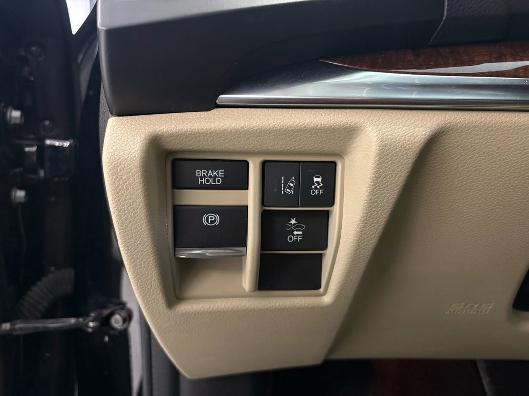 Used 2019 Acura MDX SH-AWD image 26