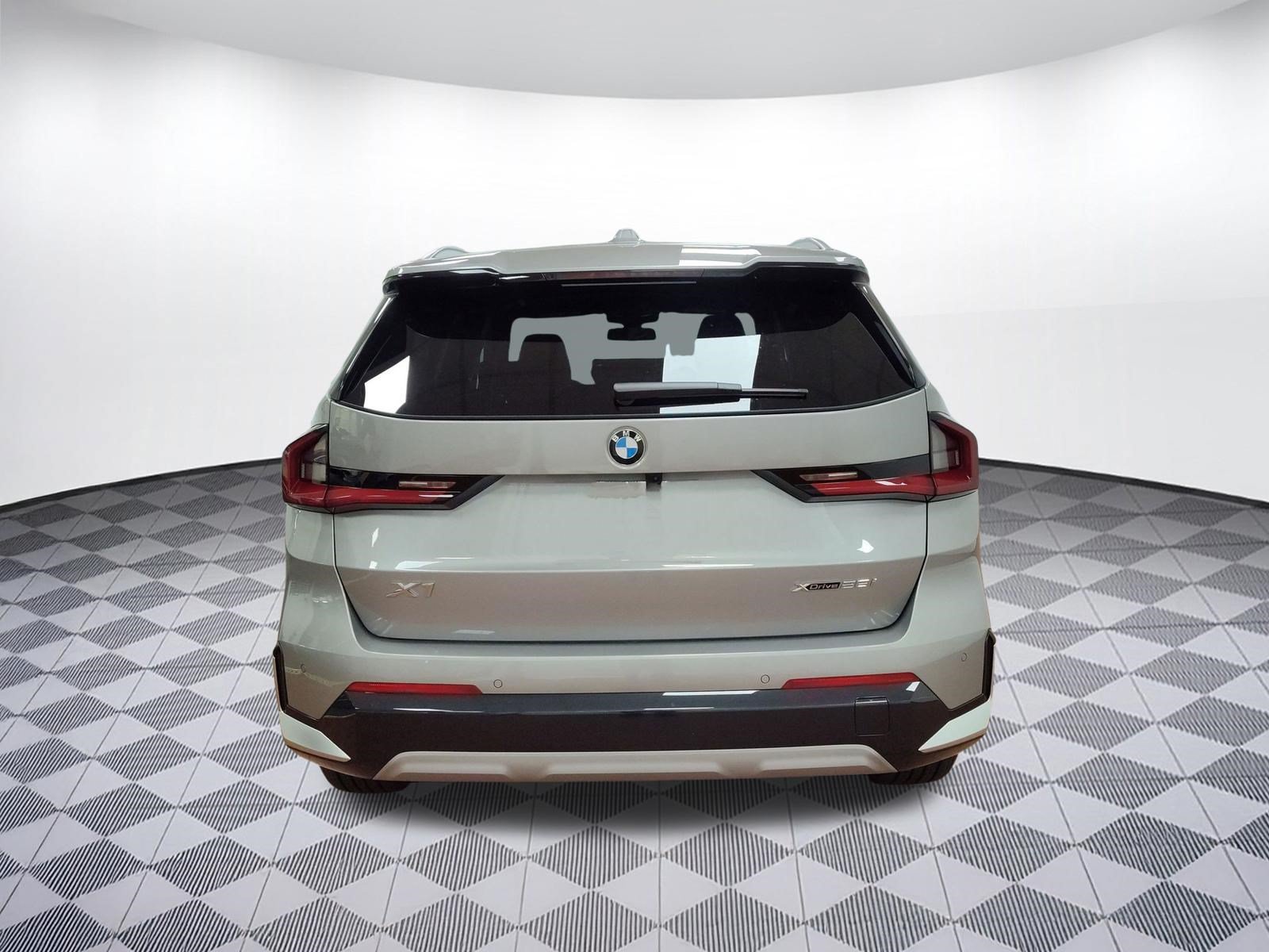 Certified 2025 BMW X1 xDrive28i w/ Convenience Package AWD/4WD image 9