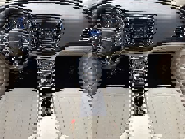 Used 2016 Chrysler 200 Limited image 11