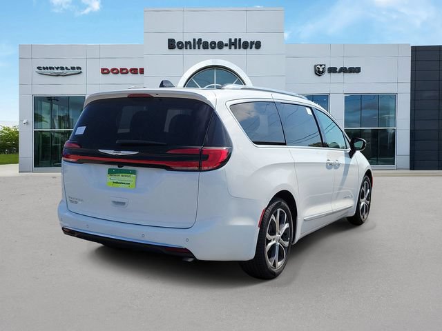 New 2026 Chrysler Pacifica Pinnacle FWD image 4