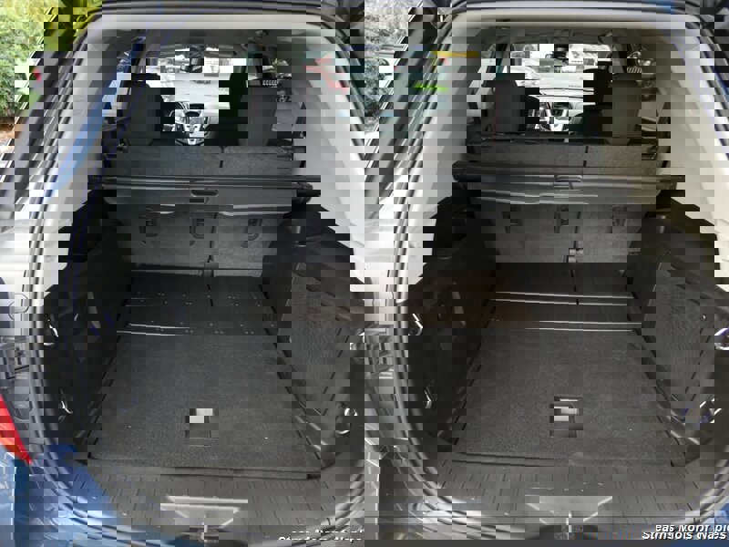 Used 2017 Chevrolet Equinox LT w/ Convenience Package image 14