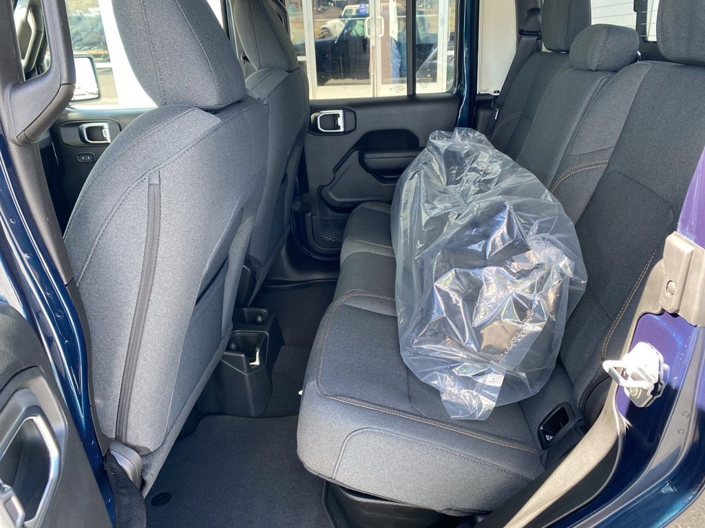 New 2025 Jeep Gladiator Sport image 13