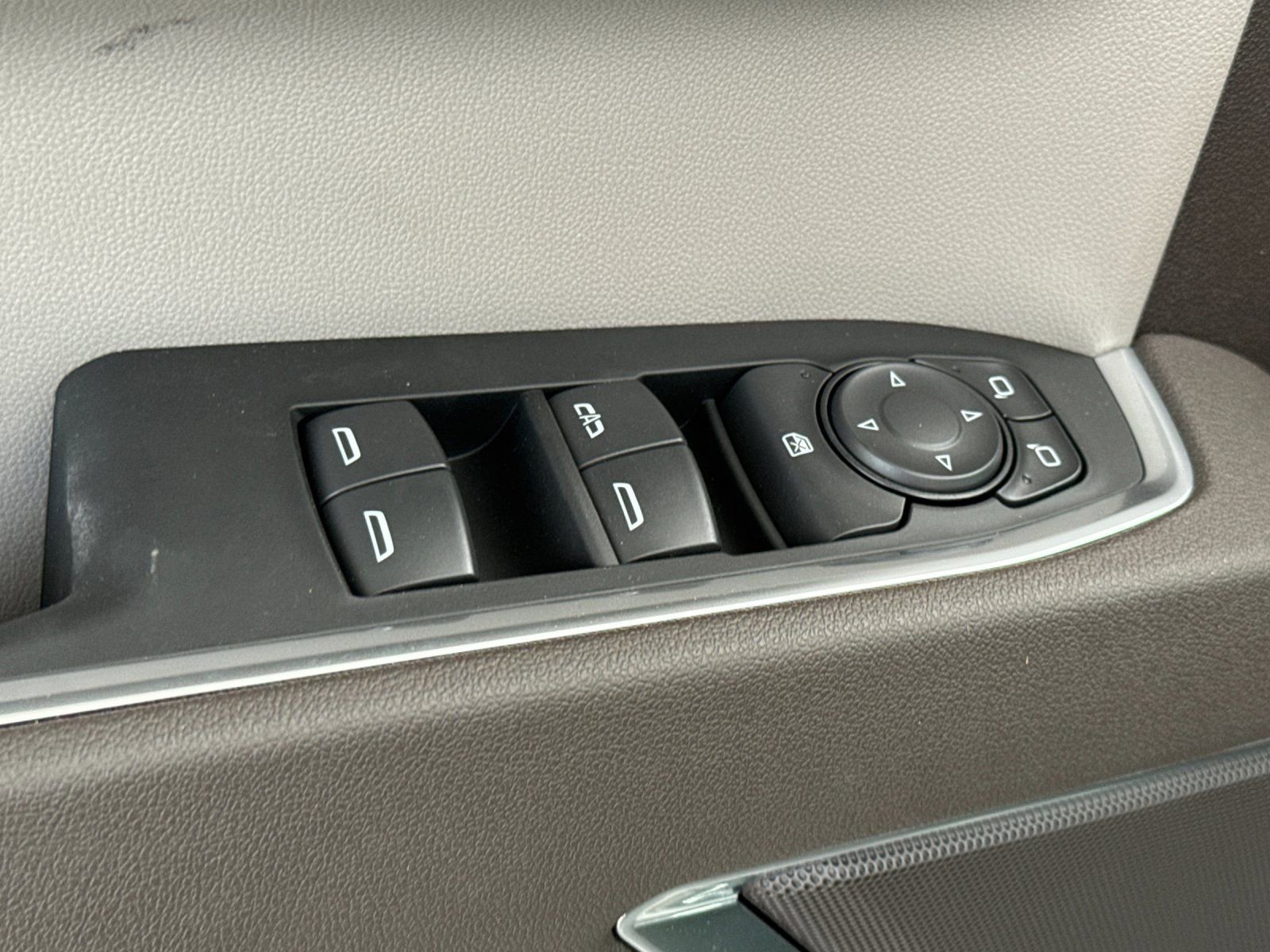 New 2026 Chevrolet Silverado 1500 LT w/ Safety Package image 11