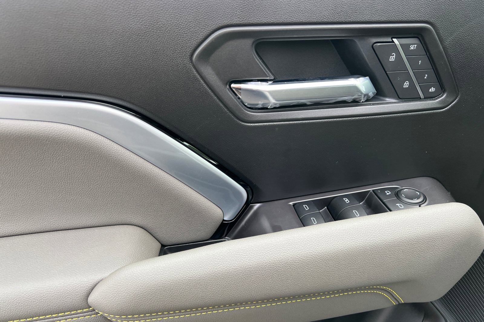 New 2025 Chevrolet Colorado ZR2 w/ Technology Package image 8