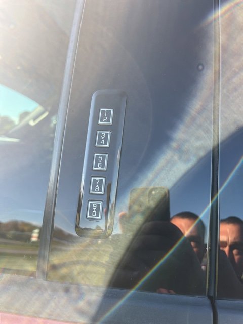 Used 2021 Ford F250 Lariat image 11