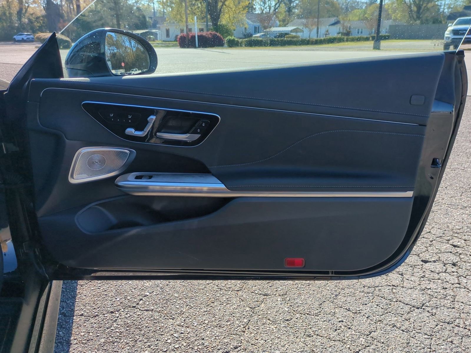 Used 2025 Mercedes-Benz CLE 300 4MATIC Cabriolet image 27