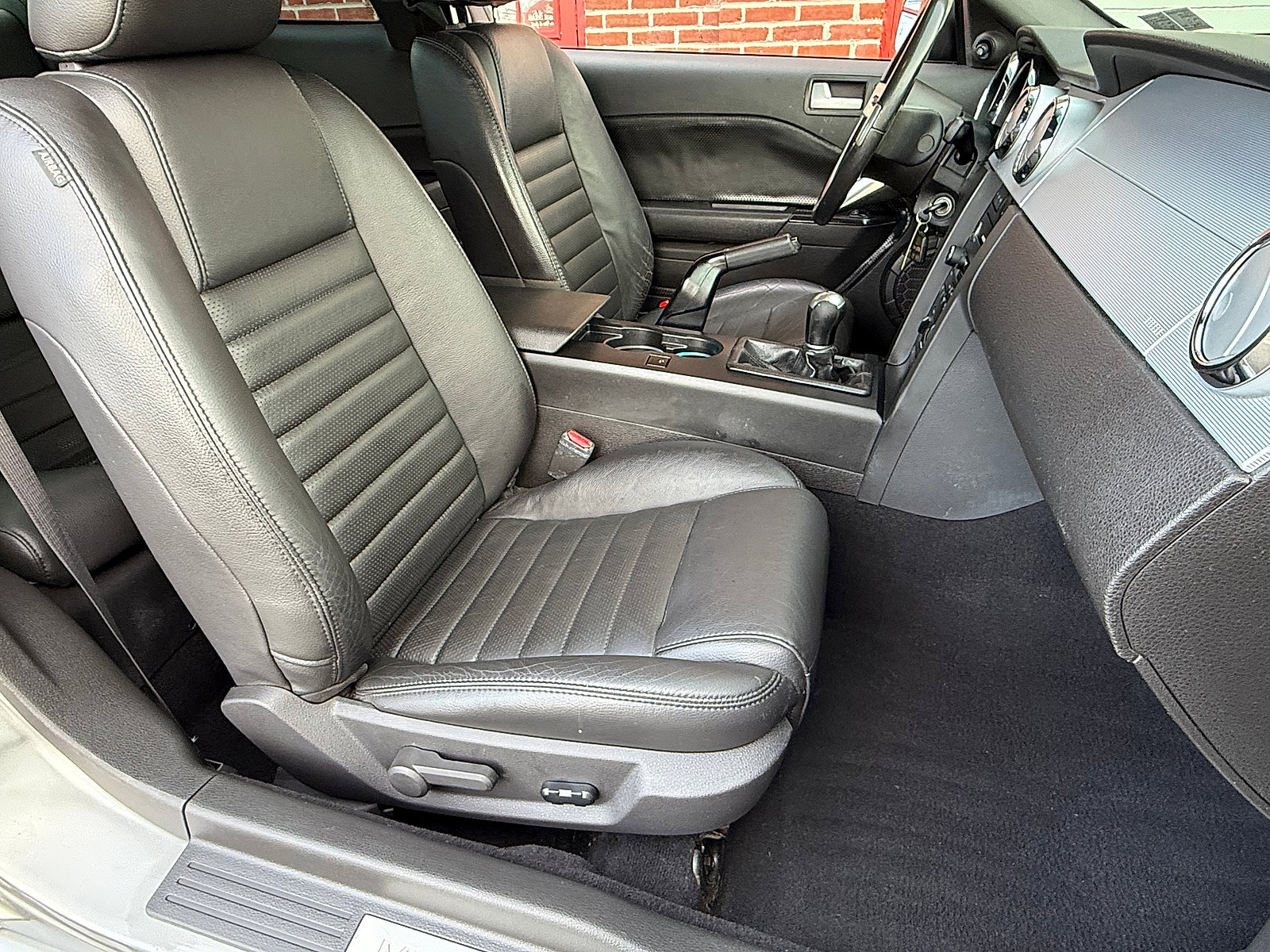 Used 2009 Ford Mustang GT image 19