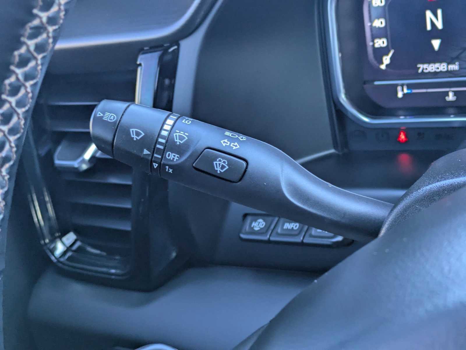 Used 2024 GMC Sierra 1500 AT4 w/ Technology Package AWD/4WD image 26