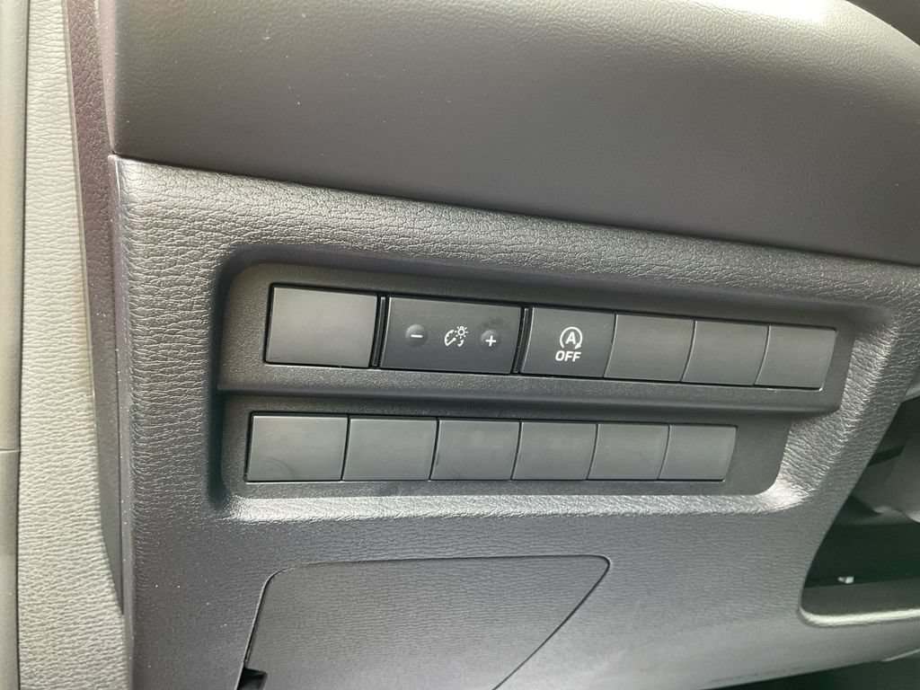 Used 2026 Mitsubishi Outlander LE AWD/4WD image 23