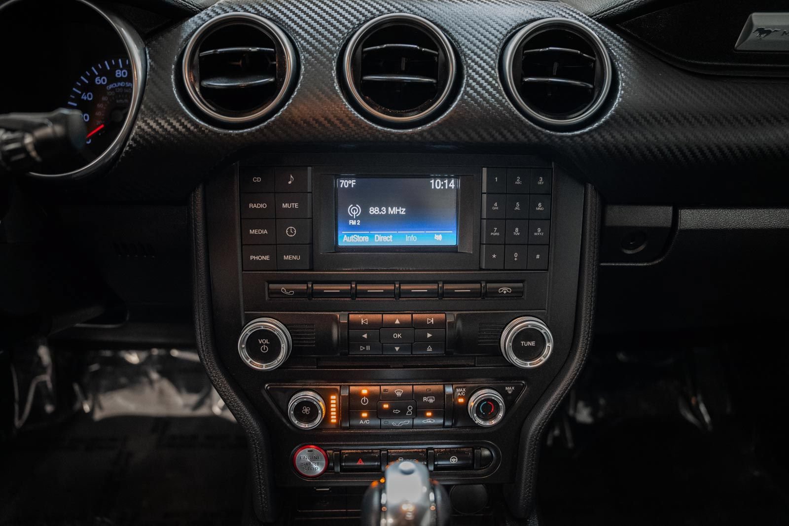 Used 2018 Ford Mustang Coupe RWD image 23