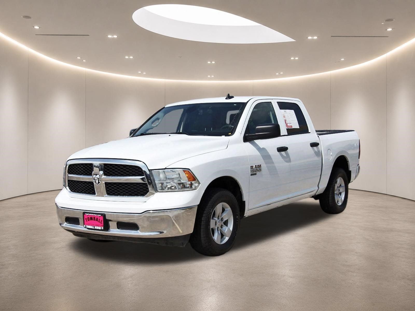 Used 2023 RAM 1500 Classic SLT w/ Electronics Group AWD/4WD image 3