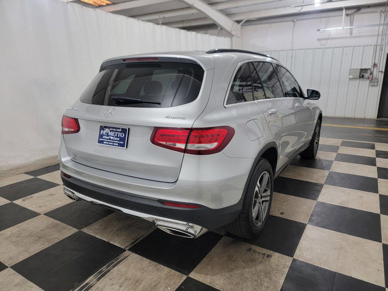 Used 2017 Mercedes-Benz GLC 300 4MATIC image 6