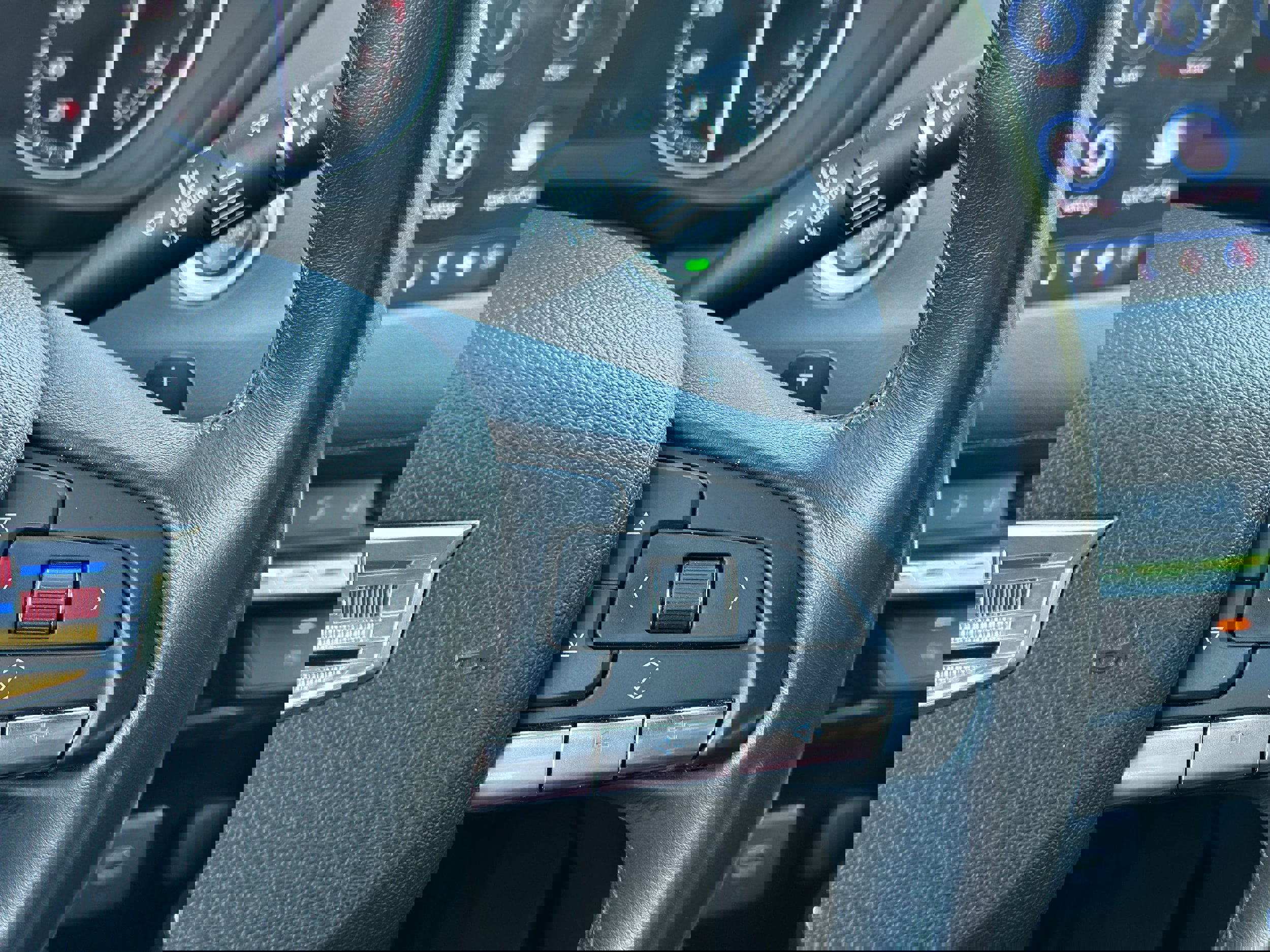 Used 2023 Cadillac XT4 Premium Luxury image 14