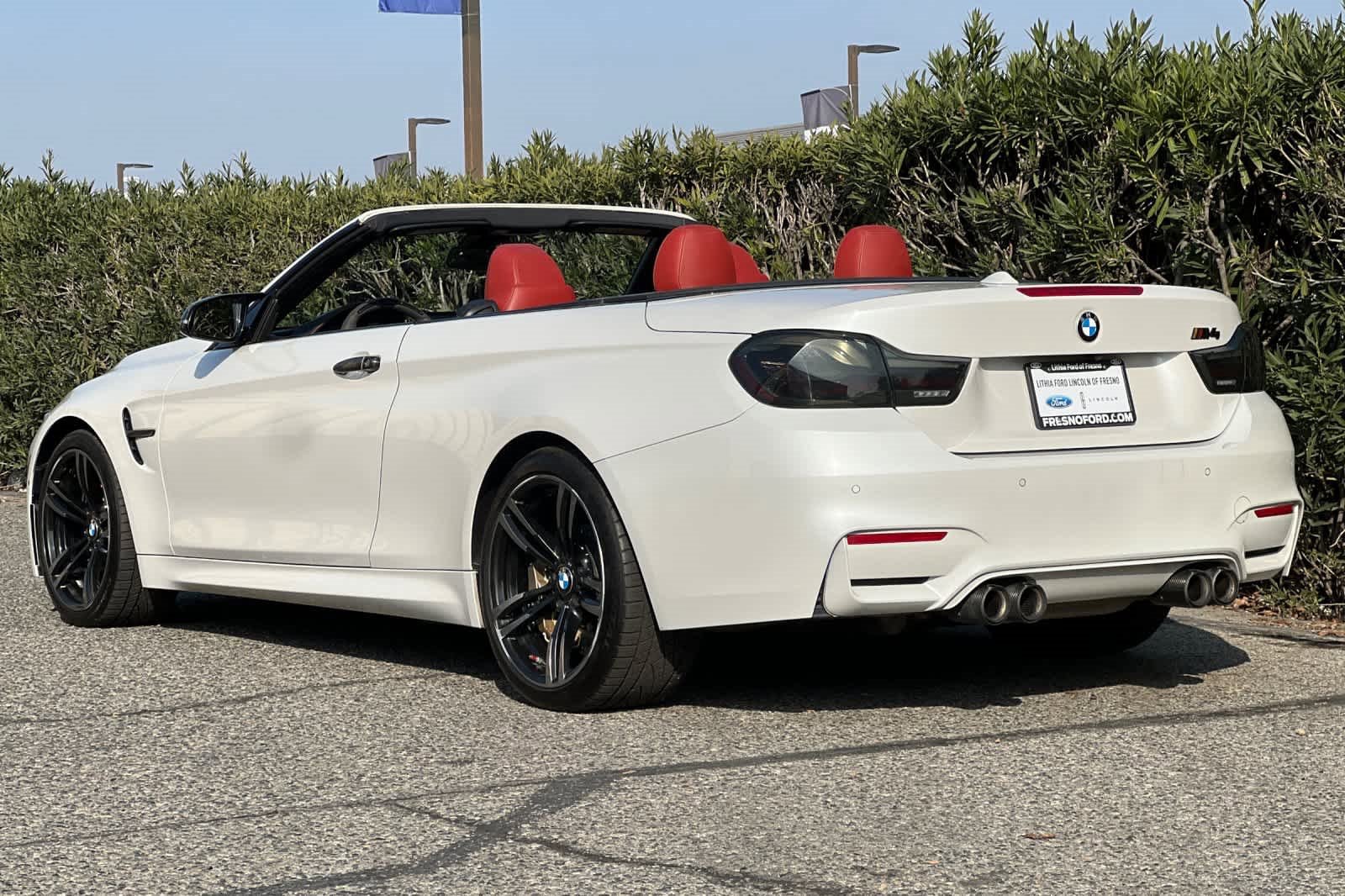 Used 2015 BMW M4 Convertible image 7