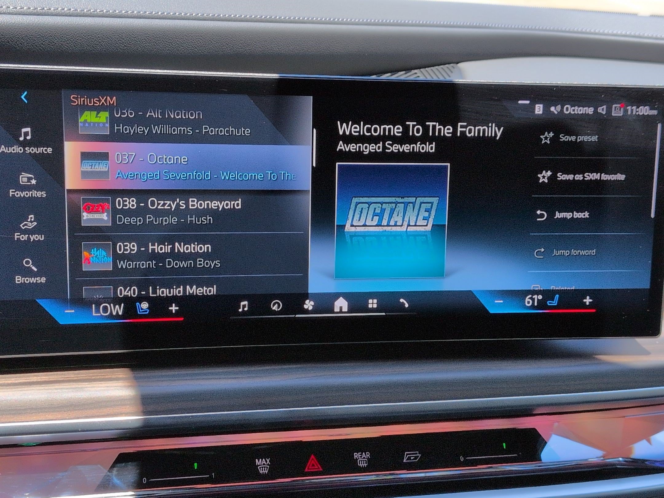Certified 2025 BMW i7 xDrive60 AWD/4WD image 23