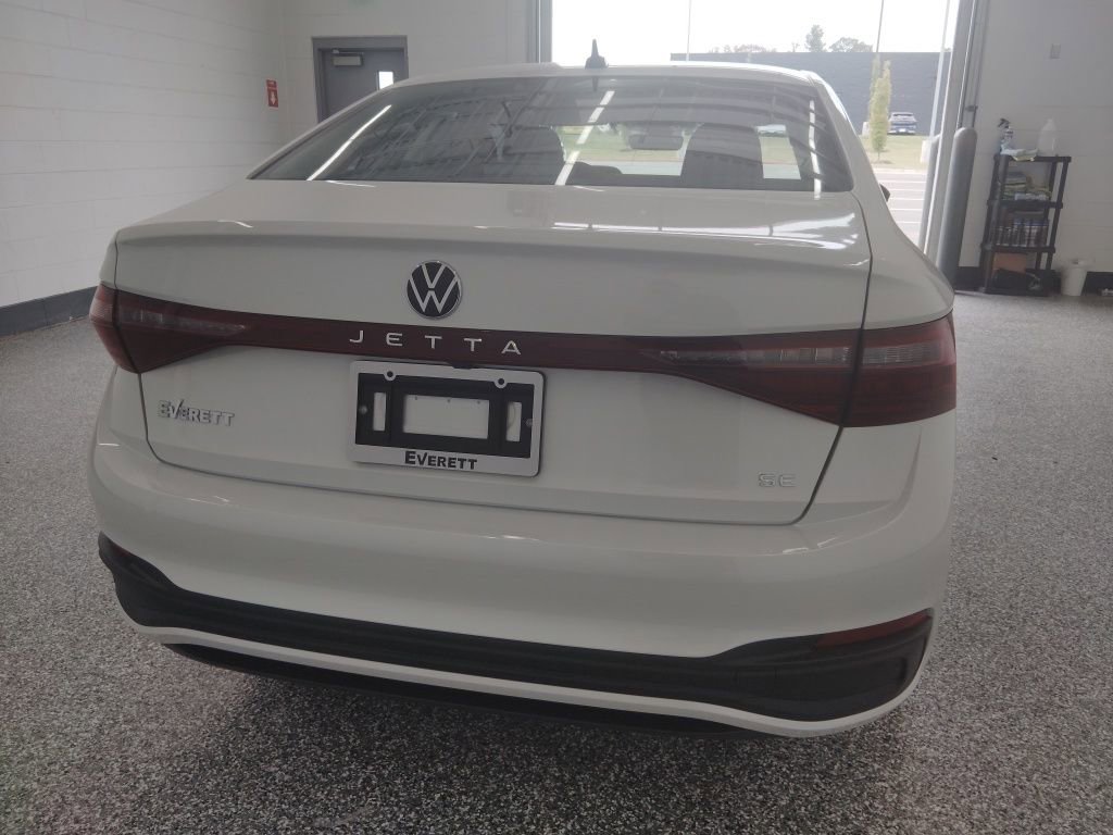 New 2026 Volkswagen Jetta SE image 5