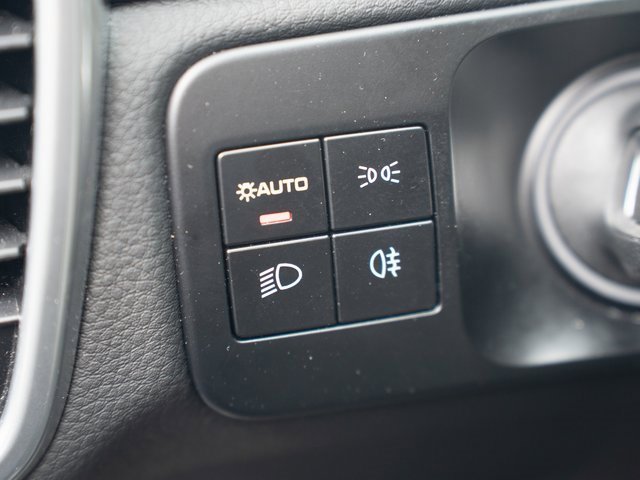 Certified 2023 Porsche Cayenne image 28