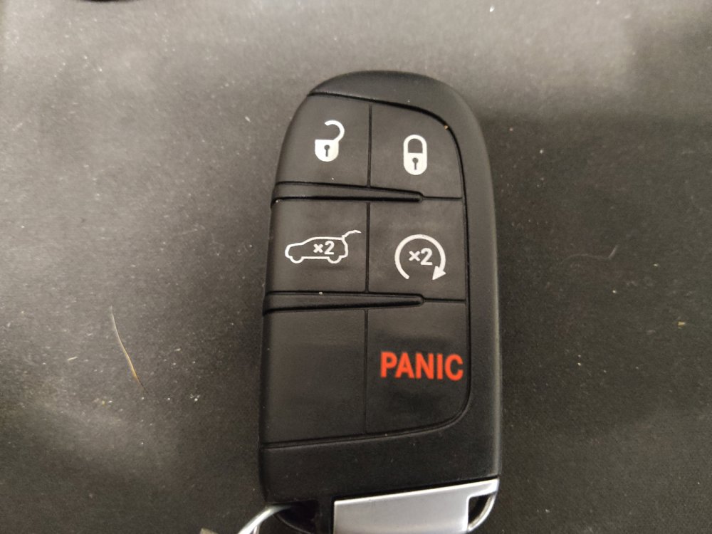Used 2018 Jeep Compass Latitude w/ Cold Weather Group AWD/4WD image 32