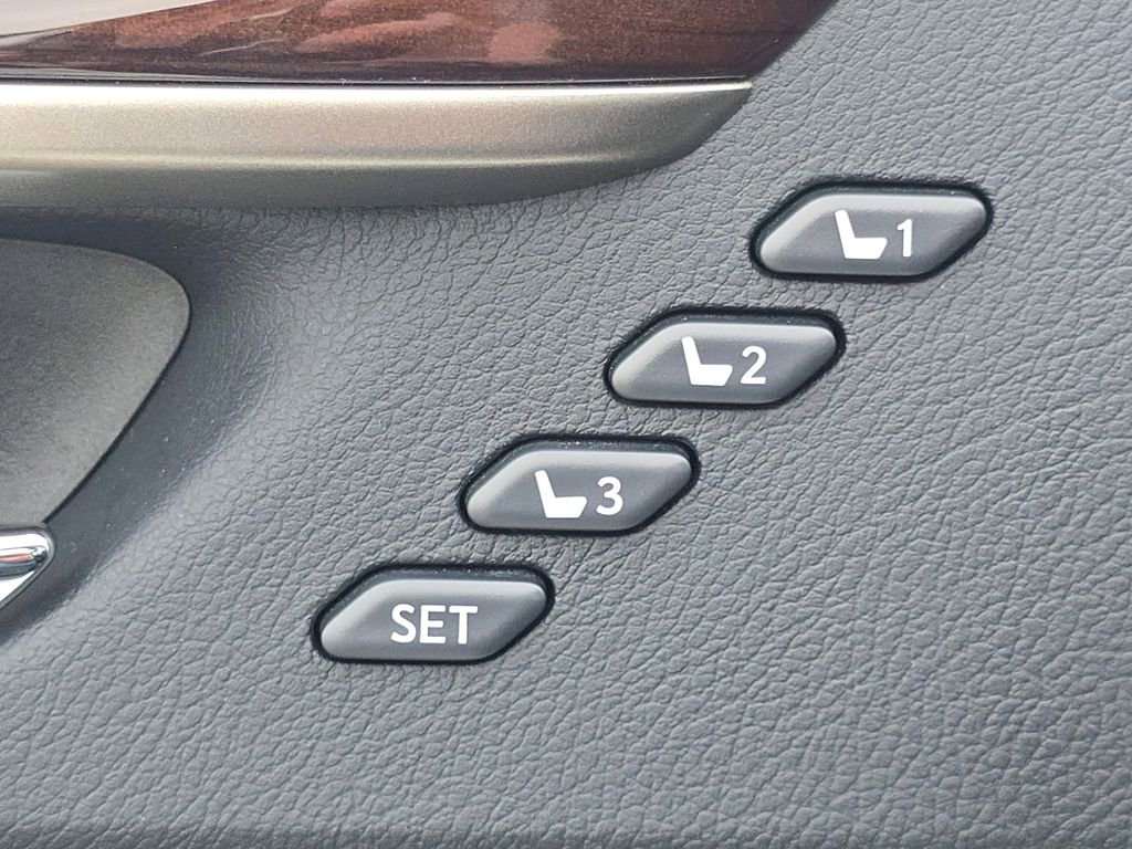 Used 2017 Lexus ES 300h image 25