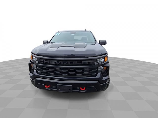 Used 2023 Chevrolet Silverado 1500 Custom Trail Boss w/ 2.7L Blackout Package AWD/4WD image 3