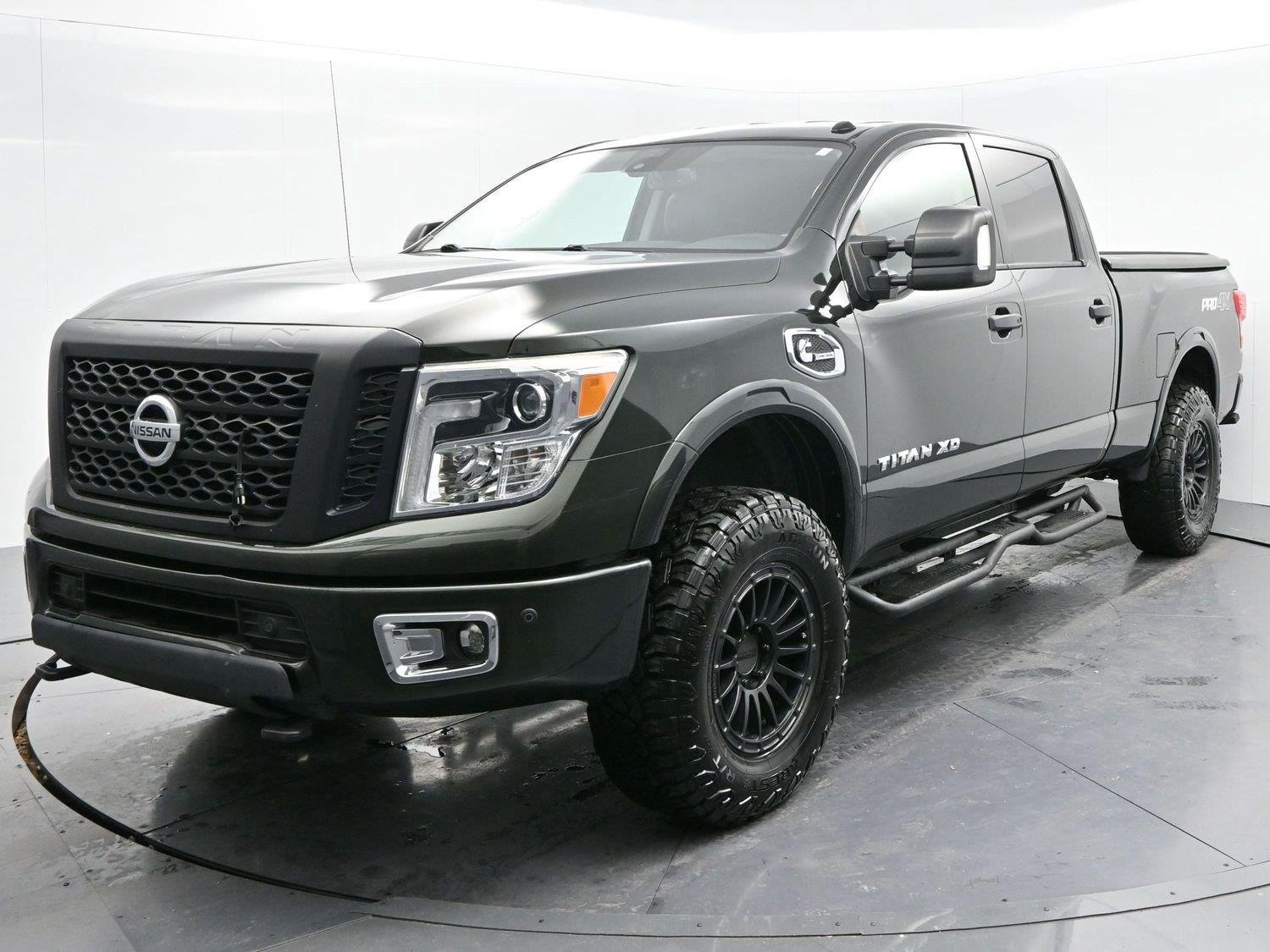 Used 2019 Nissan Titan PRO-4X w/ Pro-4x Convenience Package AWD/4WD image 3