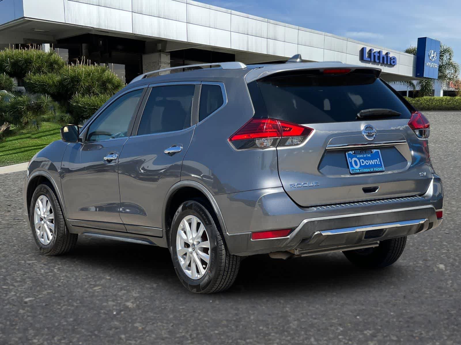 Used 2017 Nissan Rogue SV FWD image 7