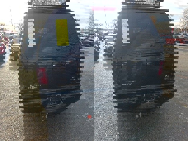 Used 2000 Ford Excursion XLT image 2