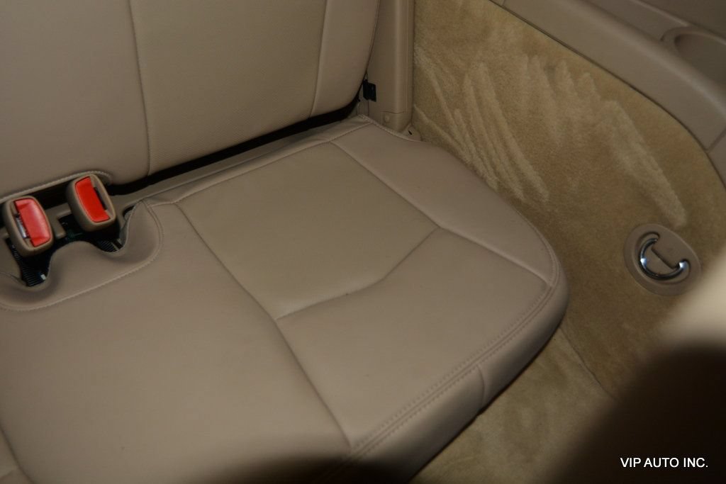 Used 2008 Cadillac SRX w/ Utility Package RWD image 28
