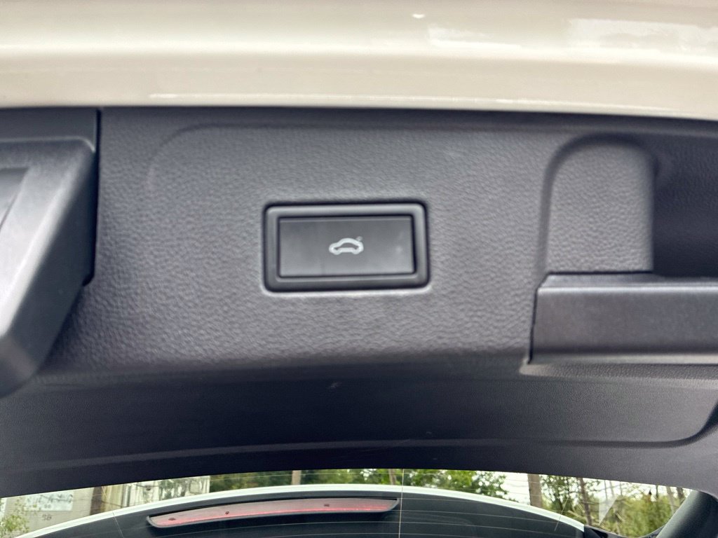 Used 2024 Volkswagen Atlas SE AWD/4WD image 69