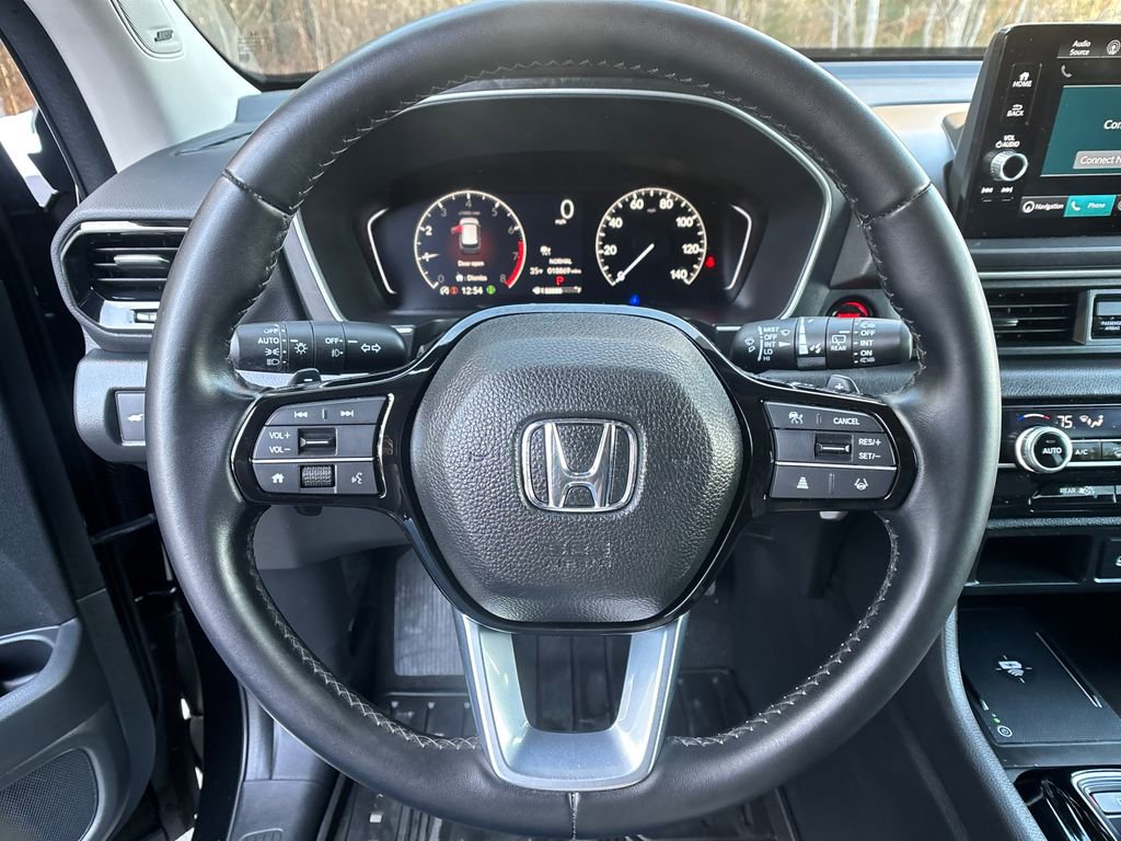 Used 2023 Honda Pilot Touring image 14