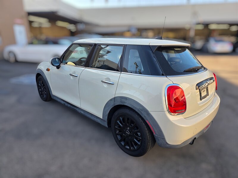 Used 2016 MINI Cooper 4-Door Hardtop FWD image 5