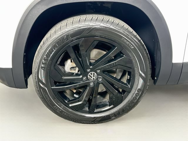 Certified 2023 Volkswagen Atlas SE w/ Black Wheel Package AWD/4WD image 31