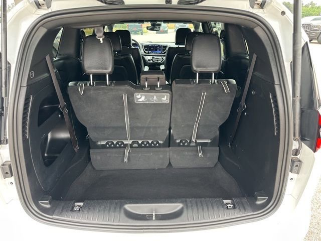 Used 2021 Chrysler Pacifica Touring-L w/ S Appearance Package FWD image 38