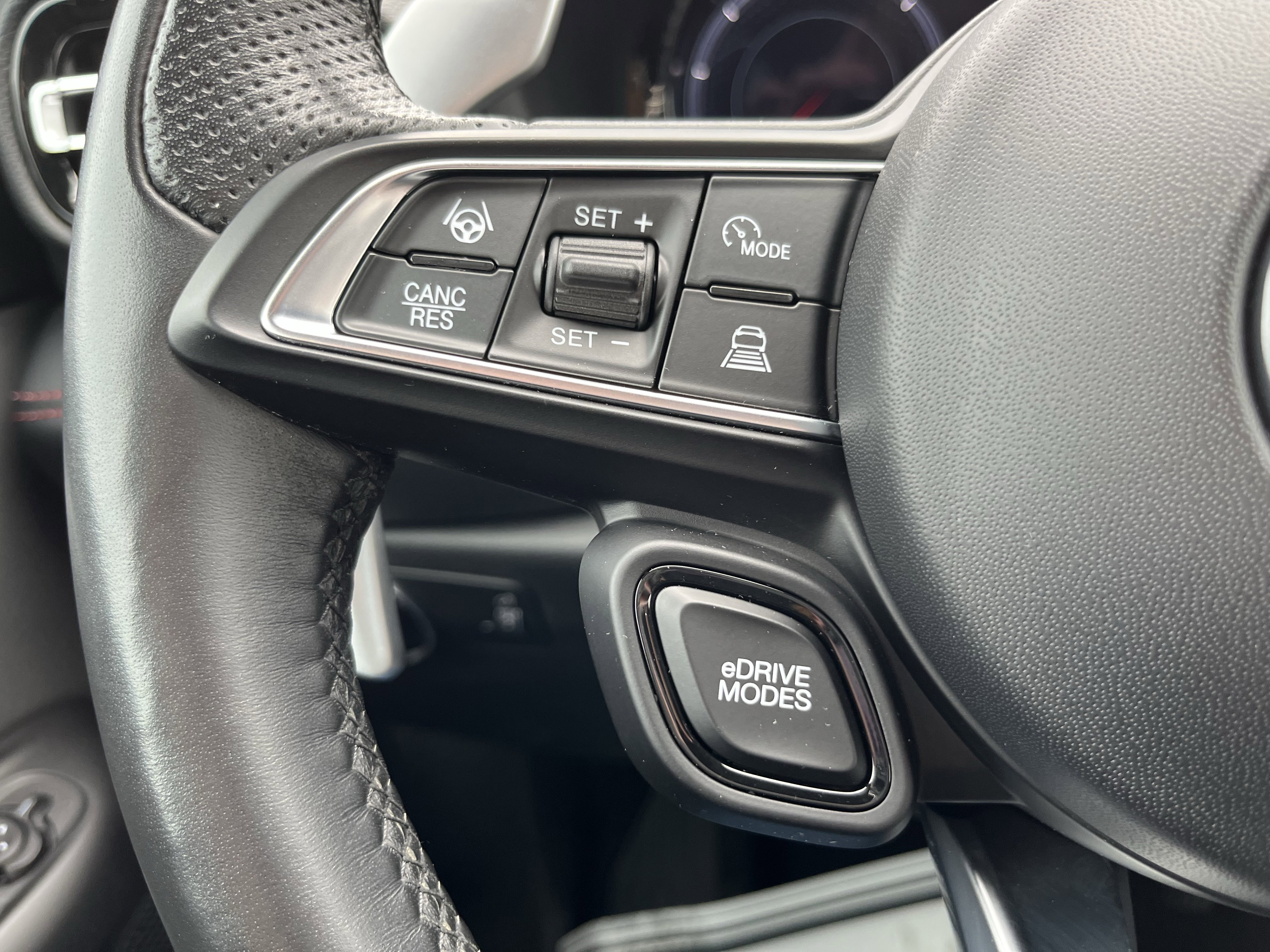 Used 2024 Dodge Hornet R/T w/ Tech Pack w/o Parking image 22