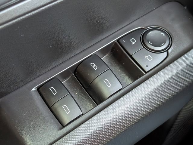 Used 2025 Chevrolet Colorado Trail Boss AWD/4WD image 21