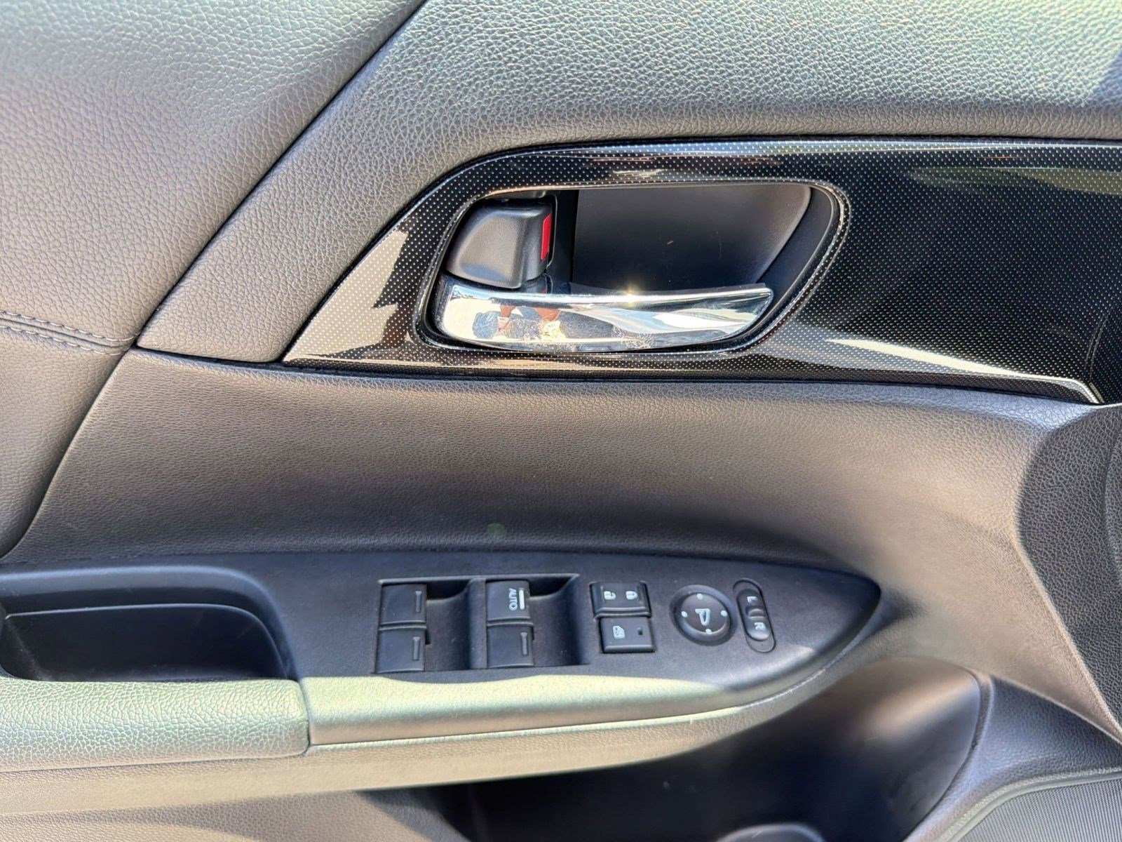 Used 2015 Honda Accord Sport image 13