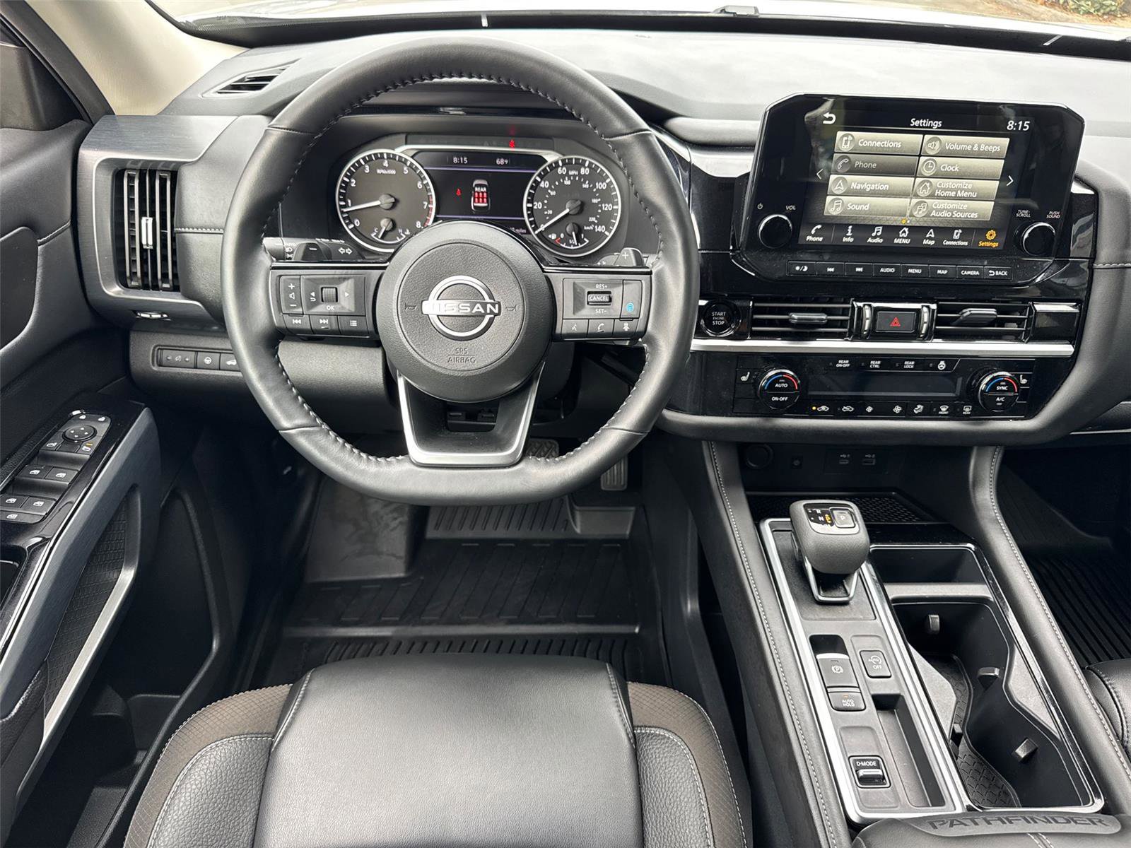 Used 2025 Nissan Pathfinder SL FWD image 22