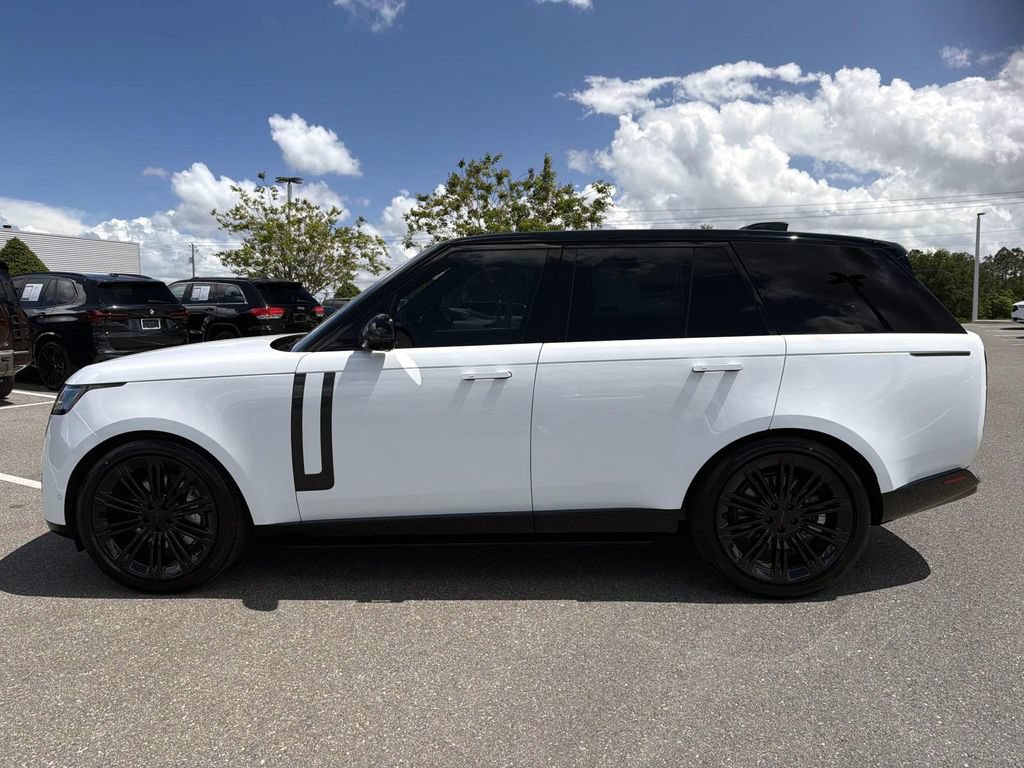 New 2026 Land Rover Range Rover SE AWD/4WD image 2