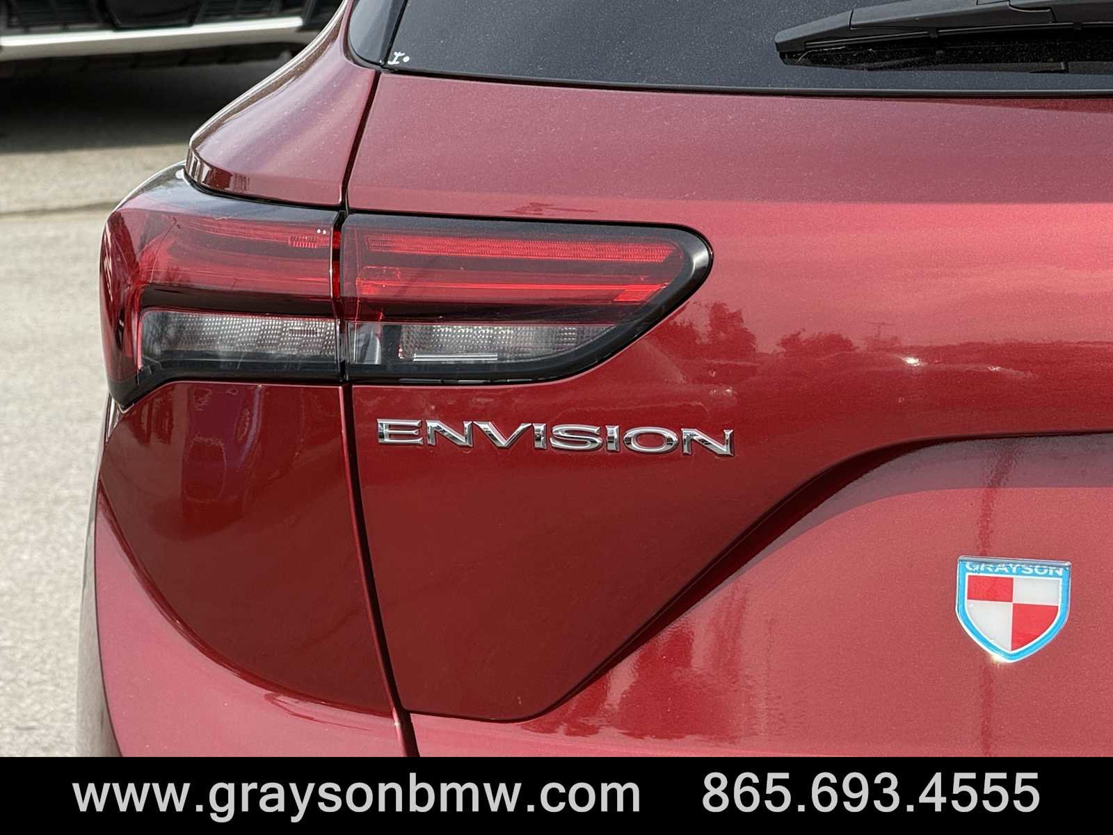 Used 2023 Buick Envision Essence image 31