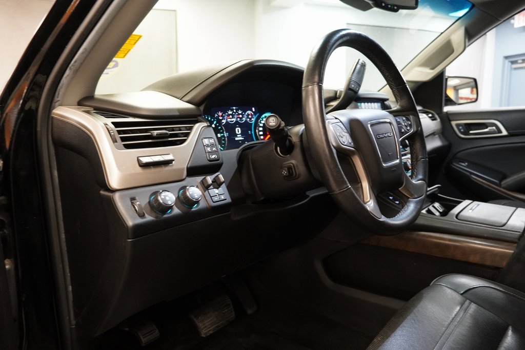 Used 2018 GMC Yukon Denali w/ Denali Ultimate Package image 8