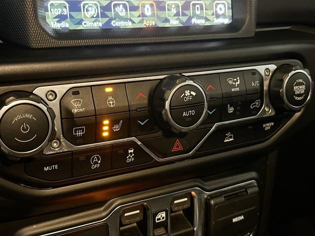 Used 2020 Jeep Gladiator Overland image 17