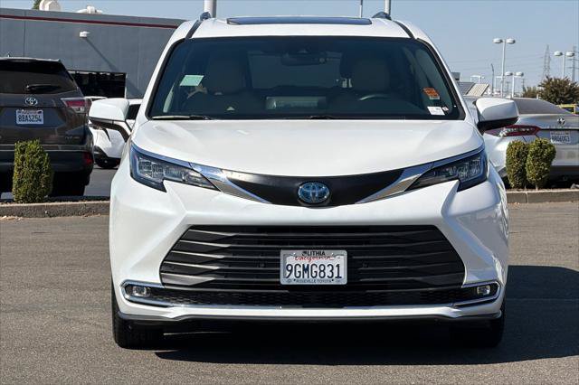 Certified 2023 Toyota Sienna XLE FWD image 10