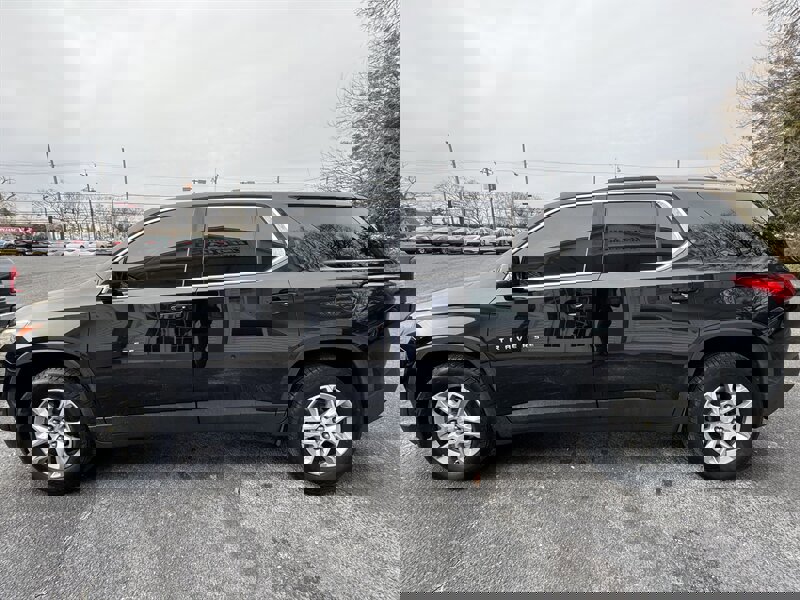 Used 2018 Chevrolet Traverse LT image 7