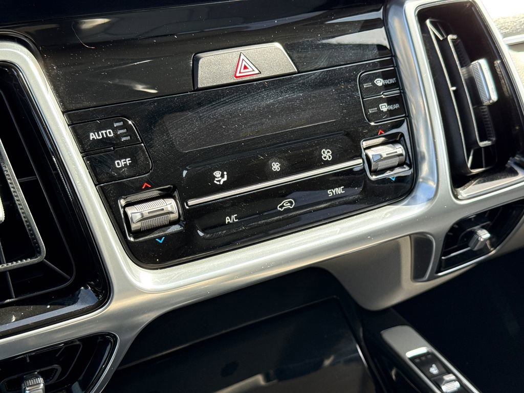 Used 2023 Kia Sorento SX FWD image 26
