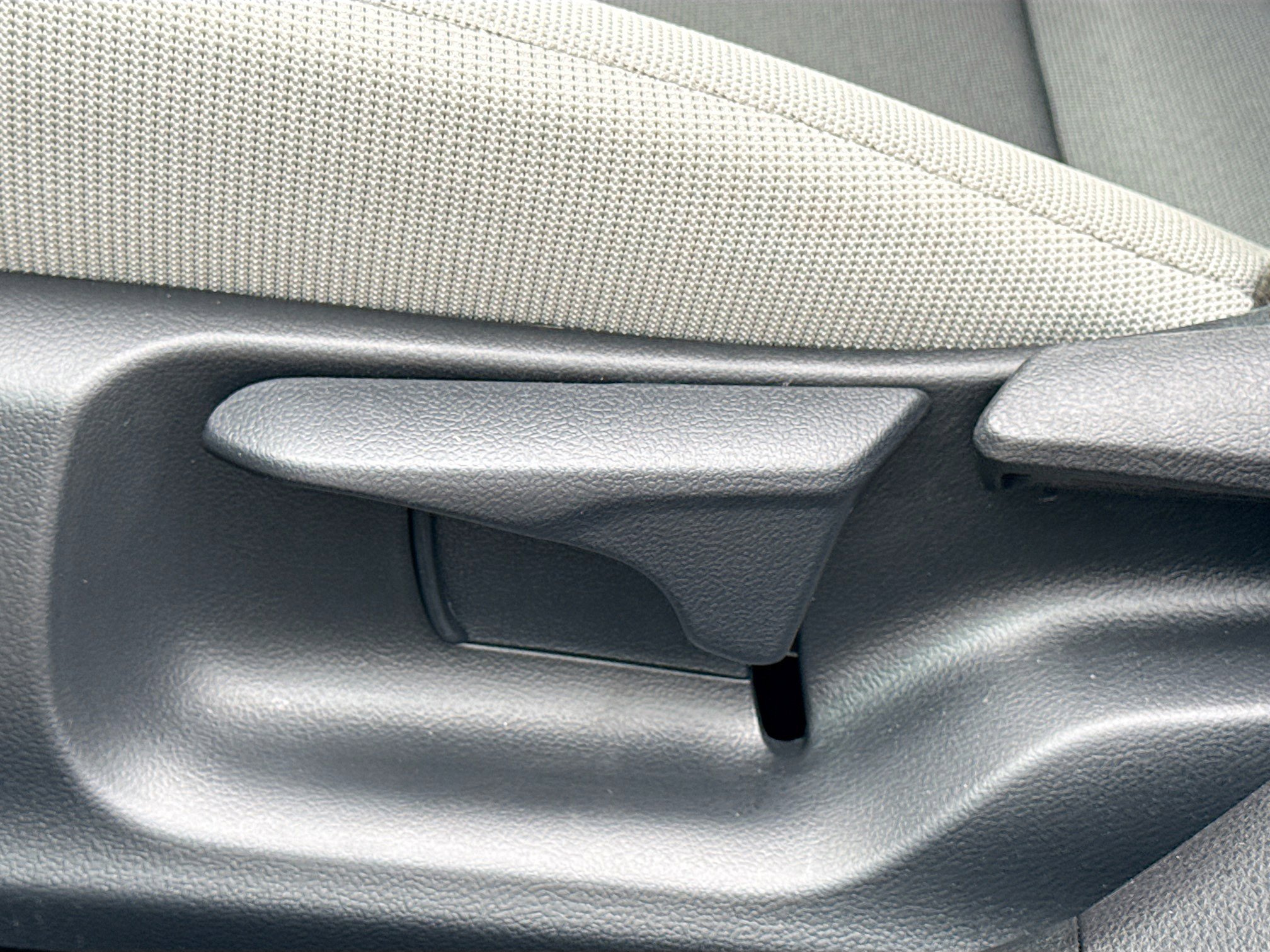 Used 2025 Toyota Corolla LE image 23